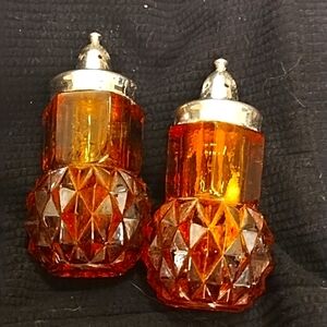 Amber antique gold salt and pepper shaker's